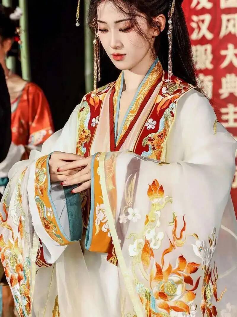 Ming Dynasty Hanfu Embroidery  - Embroidery Craft ulasan dan harga